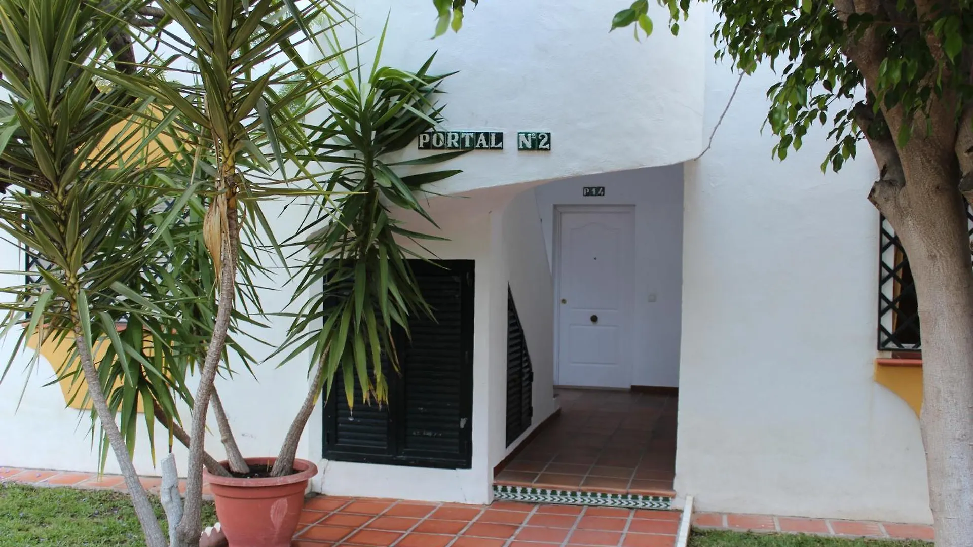 Apartamentos Las Rosas de Capistrano Nerja 0*,  España
