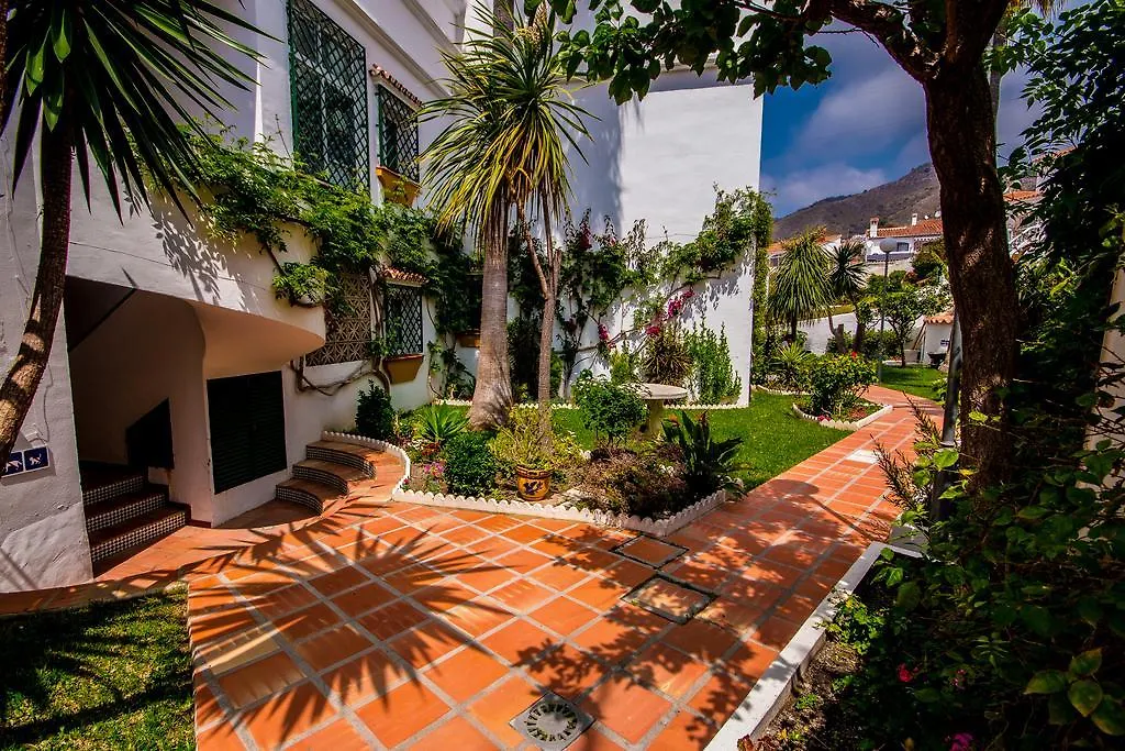 Apartamentos Las Rosas De Capistrano Nerja Apartment